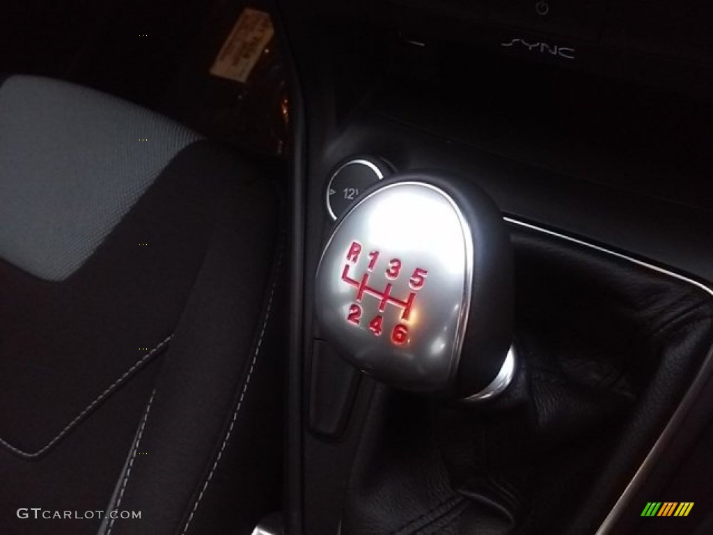 2016 Focus ST - Kona Blue / Charcoal Black photo #19