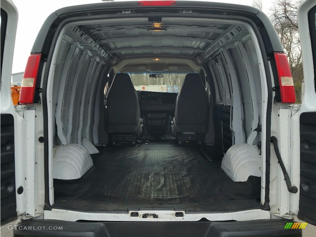 2009 Express 1500 Cargo Van - Summit White / Neutral photo #7