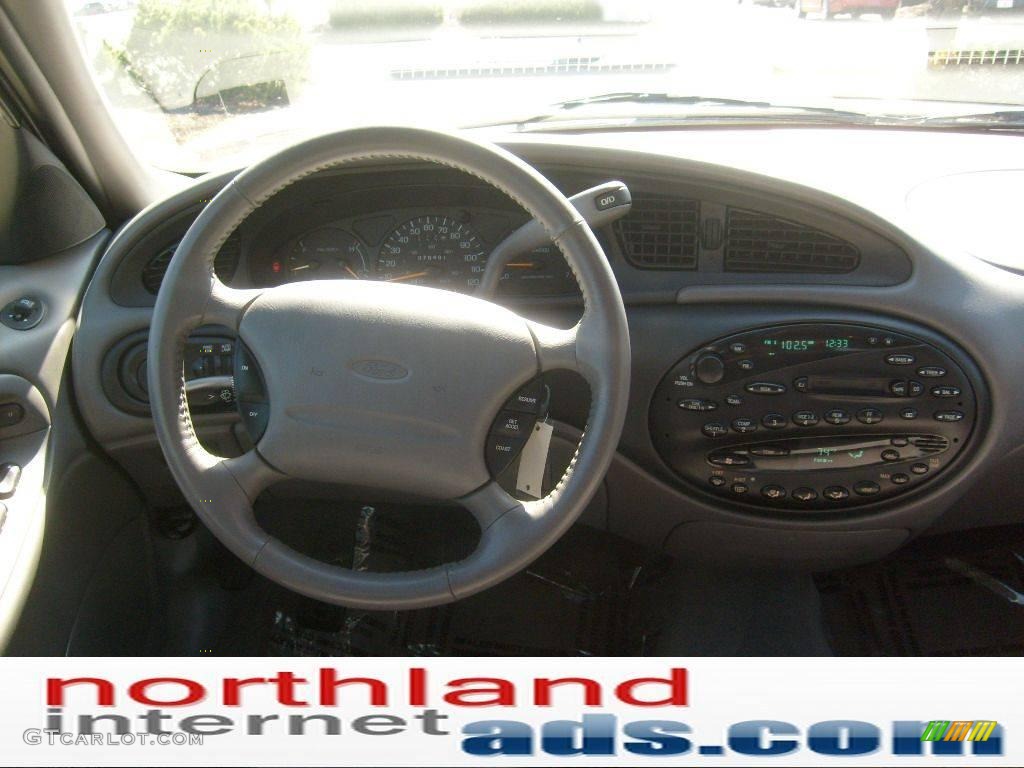 1998 Taurus SE Wagon - Black / Medium Graphite photo #14