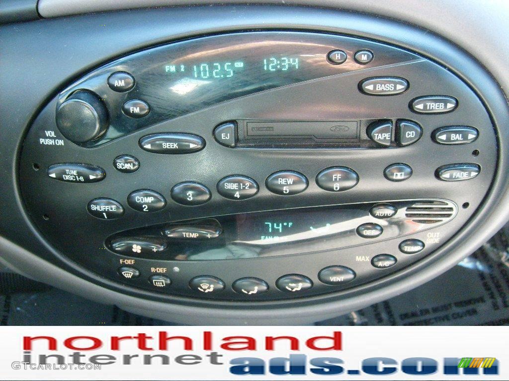1998 Taurus SE Wagon - Black / Medium Graphite photo #19