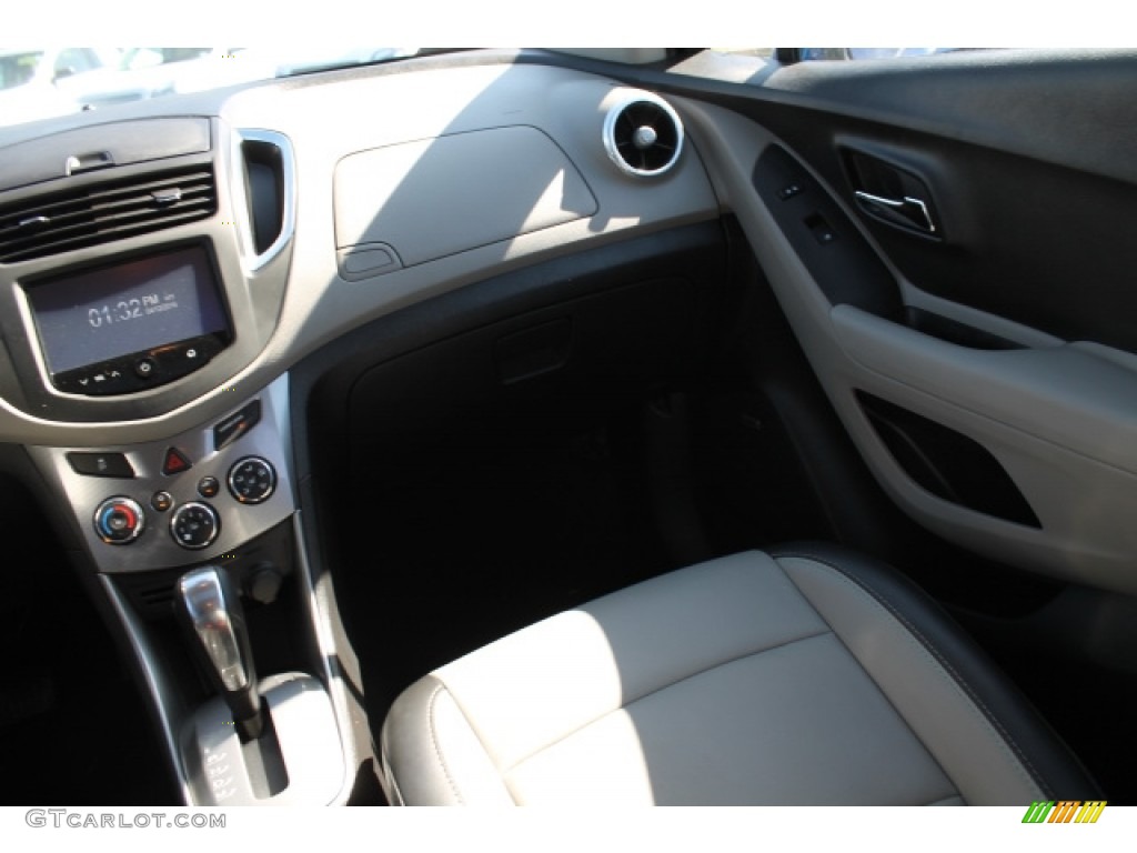 2015 Trax LTZ - Brilliant Blue Metallic / Jet Black/Light Titanium photo #13