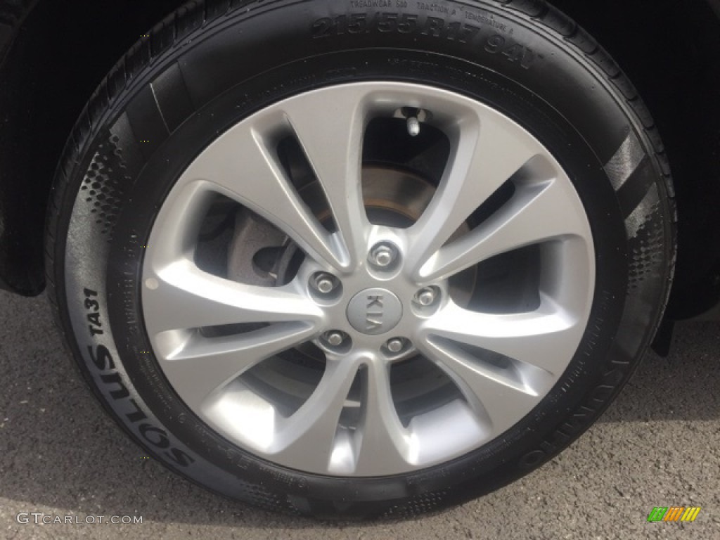 2016 Kia Soul + Wheel Photos