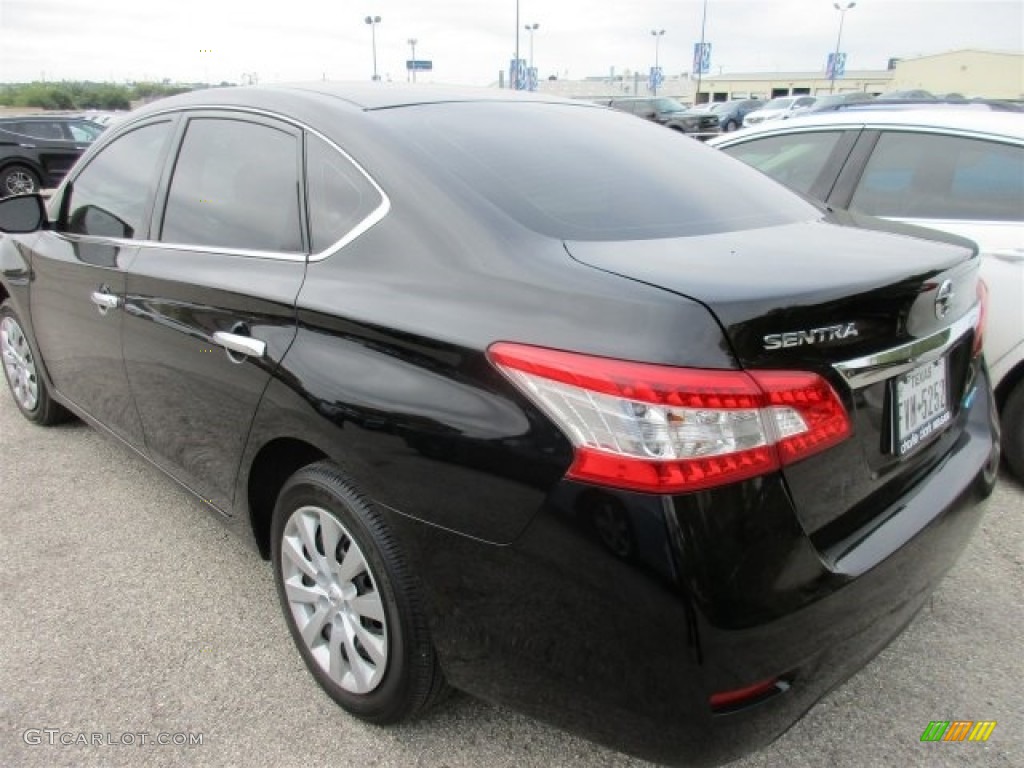 2014 Sentra S - Super Black / Charcoal photo #5