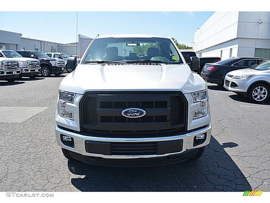 2016 F150 XL SuperCab 4x4 - Ingot Silver / Medium Earth Gray photo #4