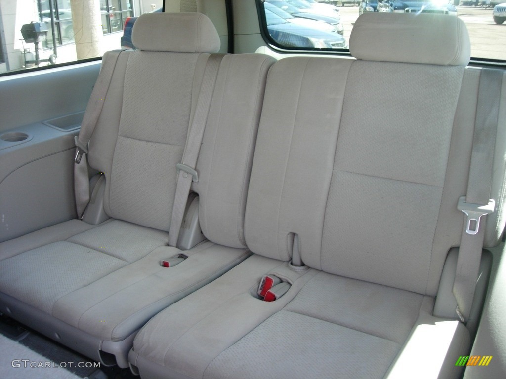2007 Suburban 1500 LS 4x4 - Silver Birch Metallic / Light Titanium/Dark Titanium photo #14