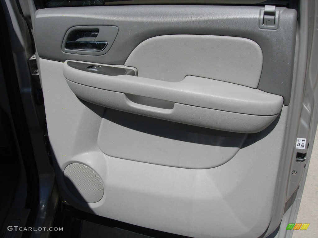 2007 Suburban 1500 LS 4x4 - Silver Birch Metallic / Light Titanium/Dark Titanium photo #17