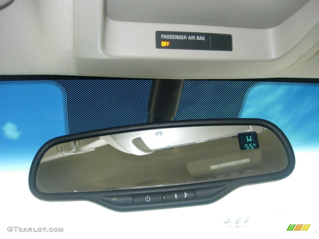 2007 Suburban 1500 LS 4x4 - Silver Birch Metallic / Light Titanium/Dark Titanium photo #22