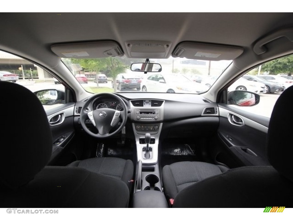 2014 Sentra SR - Red Brick / Charcoal photo #9