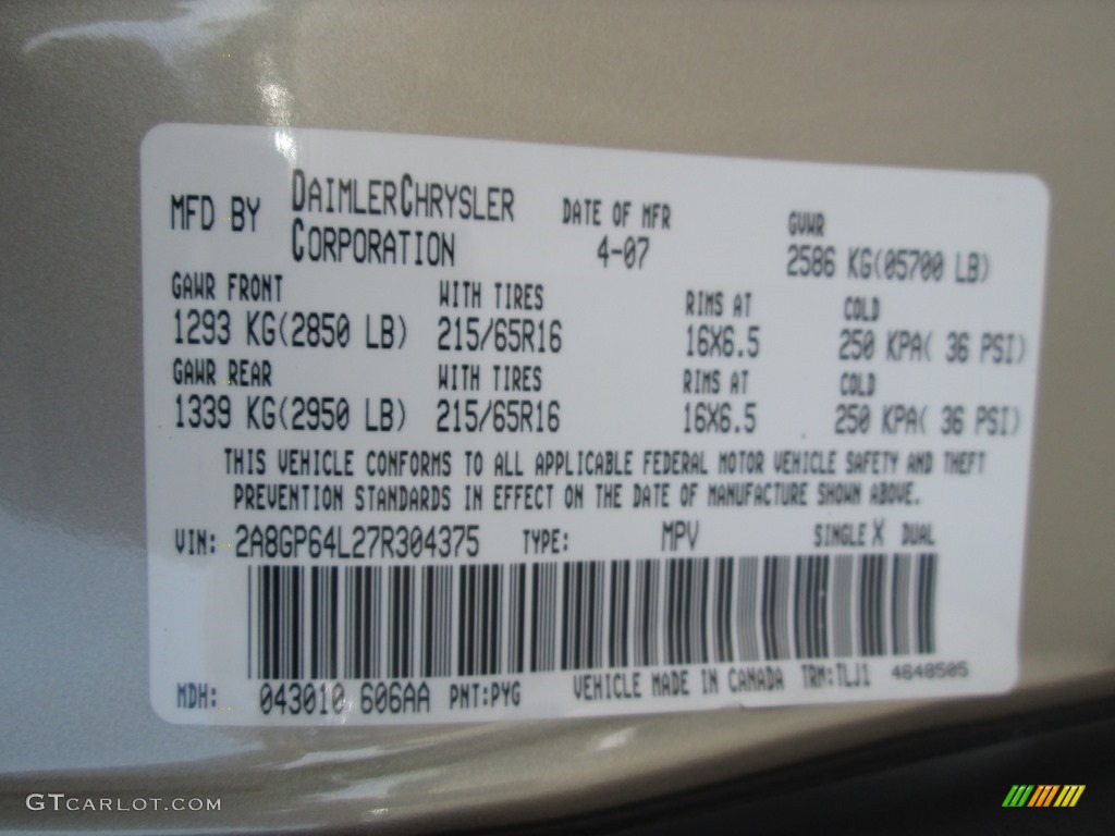 2007 Town & Country Limited - Linen Gold Metallic / Dark Khaki/Light Graystone photo #28