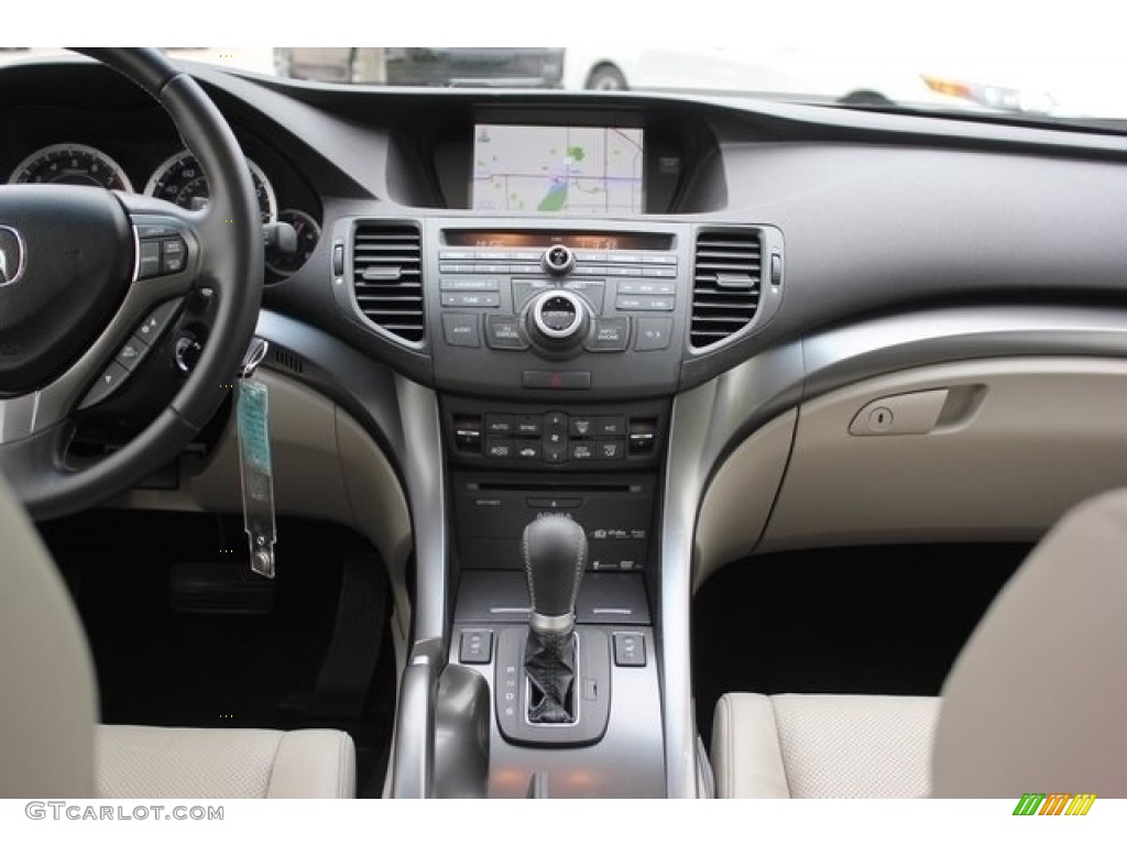 2013 Acura TSX Technology Sport Wagon Dashboard Photos