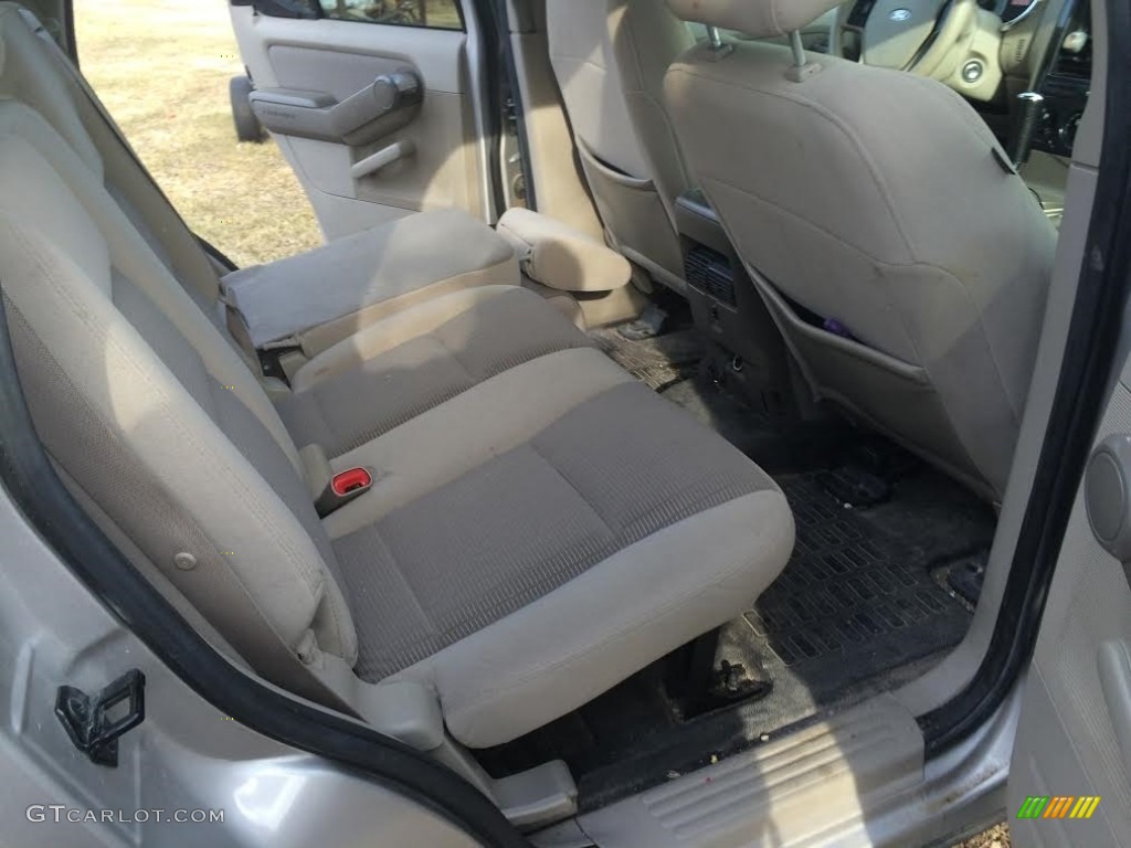 2007 Explorer Sport Trac XLT 4x4 - Silver Birch Metallic / Light Stone photo #11