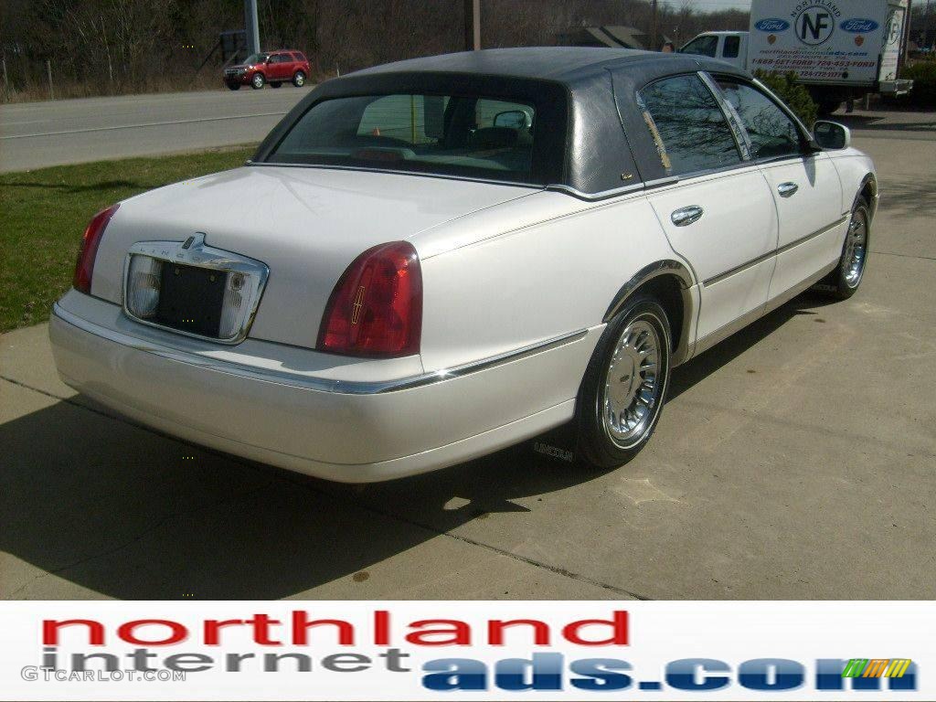 2000 Town Car Cartier - White Pearlescent Tri-Coat / Light Graphite photo #4