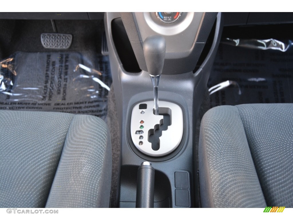 2009 Yaris S Sedan - Silver Streak Mica / Dark Charcoal photo #14