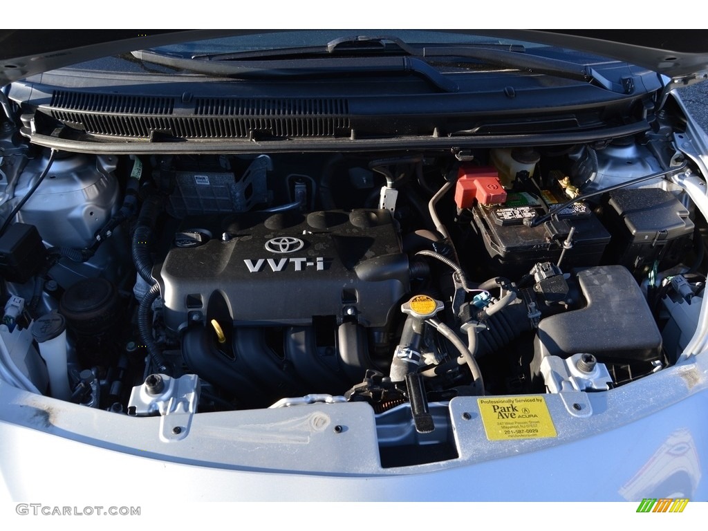 2009 Yaris S Sedan - Silver Streak Mica / Dark Charcoal photo #25