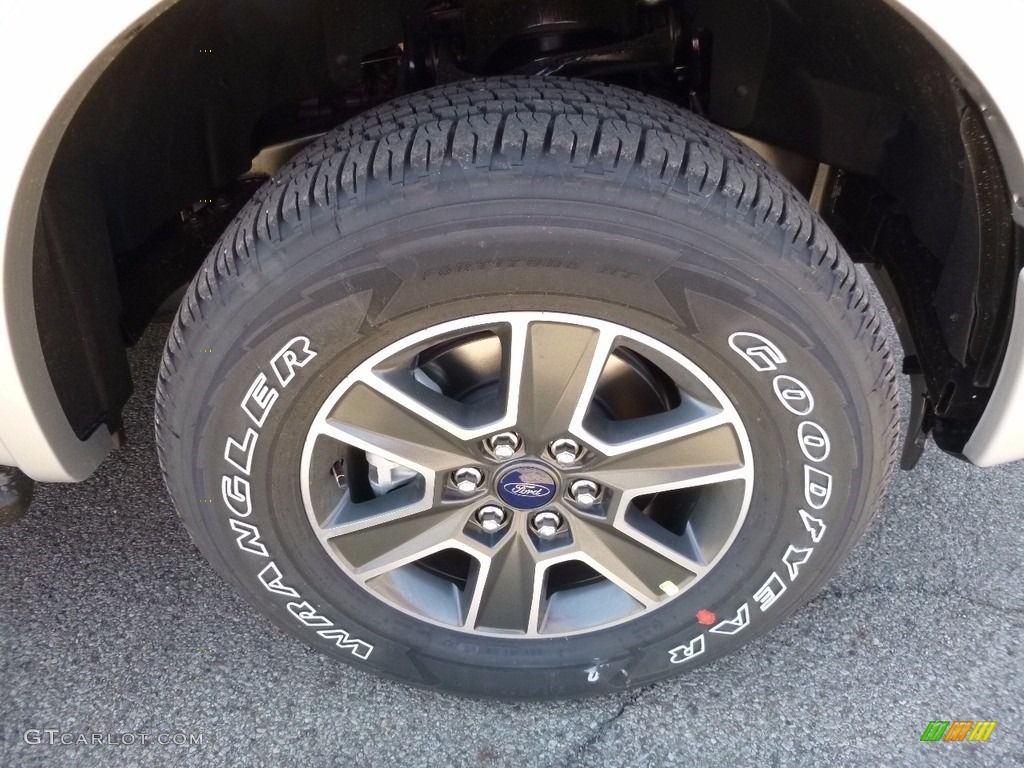 2016 F150 XLT SuperCab 4x4 - Ingot Silver / Black photo #10
