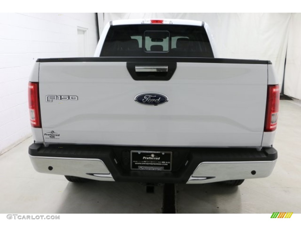 2016 F150 XLT SuperCrew 4x4 - Oxford White / Medium Earth Gray photo #5