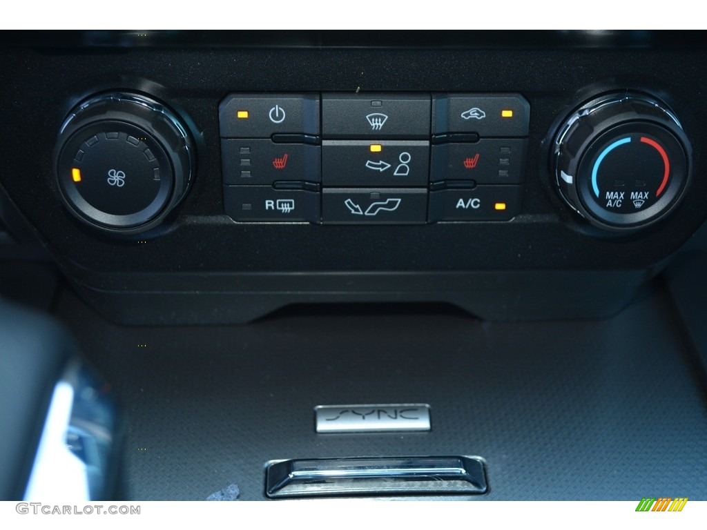 2016 F150 XLT SuperCrew 4x4 - Blue Flame / Black photo #16