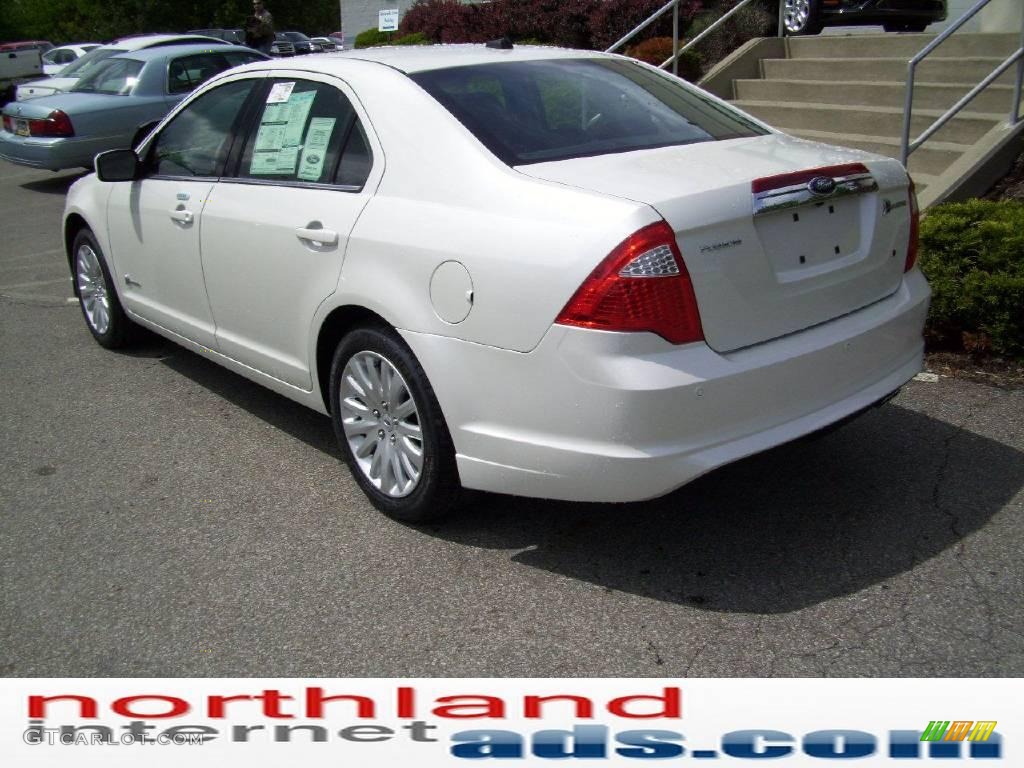 2010 Fusion Hybrid - White Platinum Tri-coat Metallic / Charcoal Black photo #2