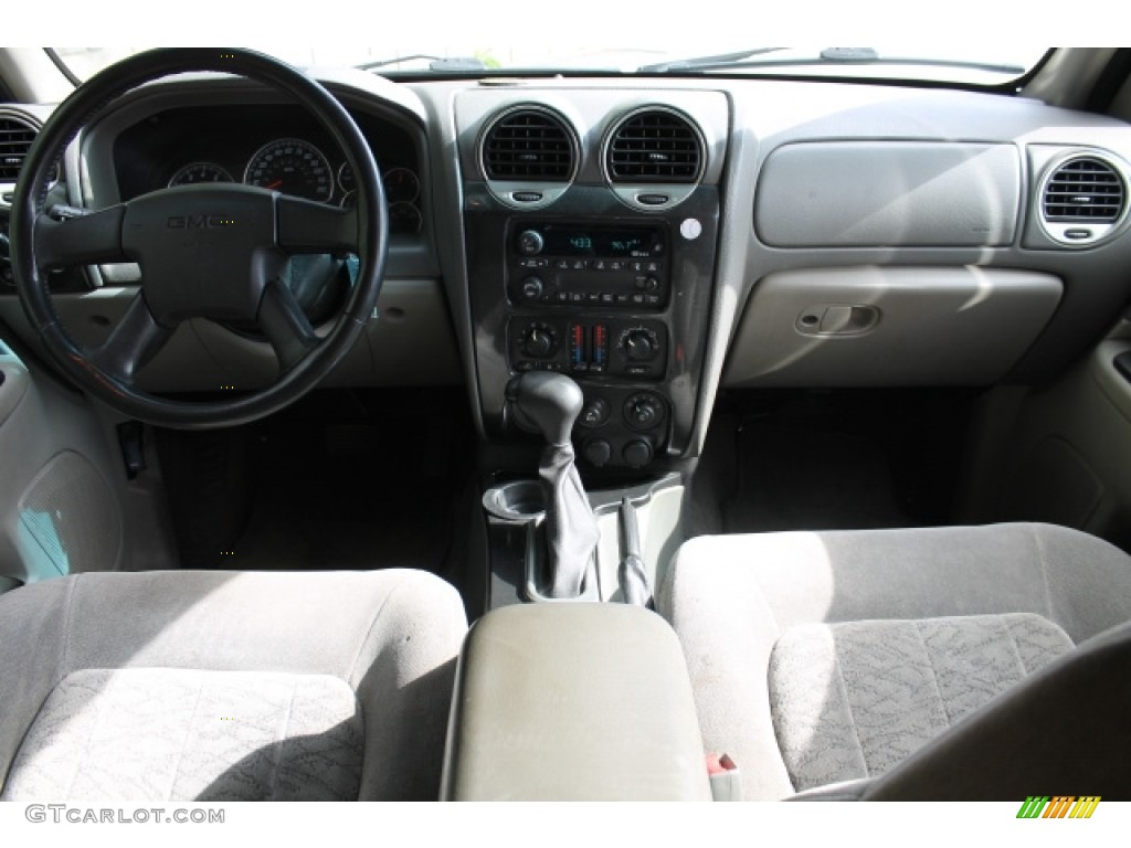 2002 Envoy SLE 4x4 - Polo Green Metallic / Light Oak photo #10