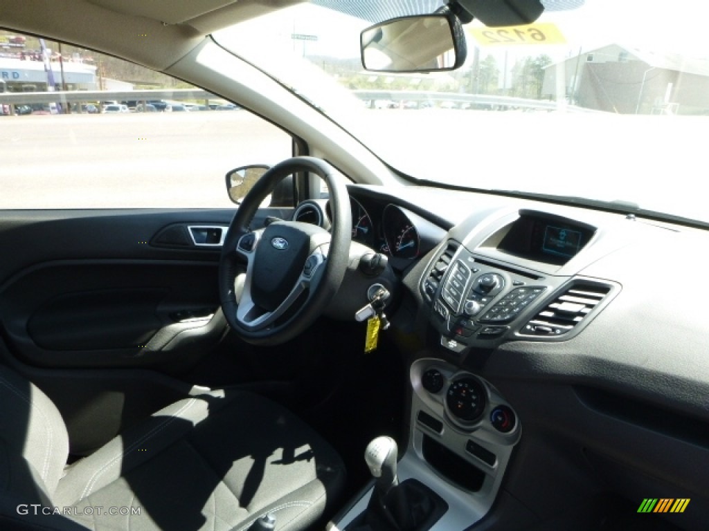 2015 Fiesta SE Hatchback - Magnetic Metallic / Charcoal Black photo #5