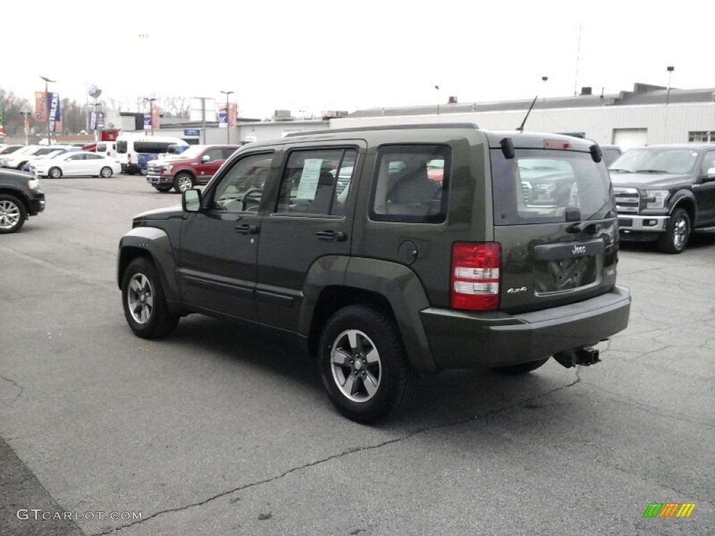 2008 Liberty Sport 4x4 - Jeep Green Metallic / Pastel Pebble Beige photo #6