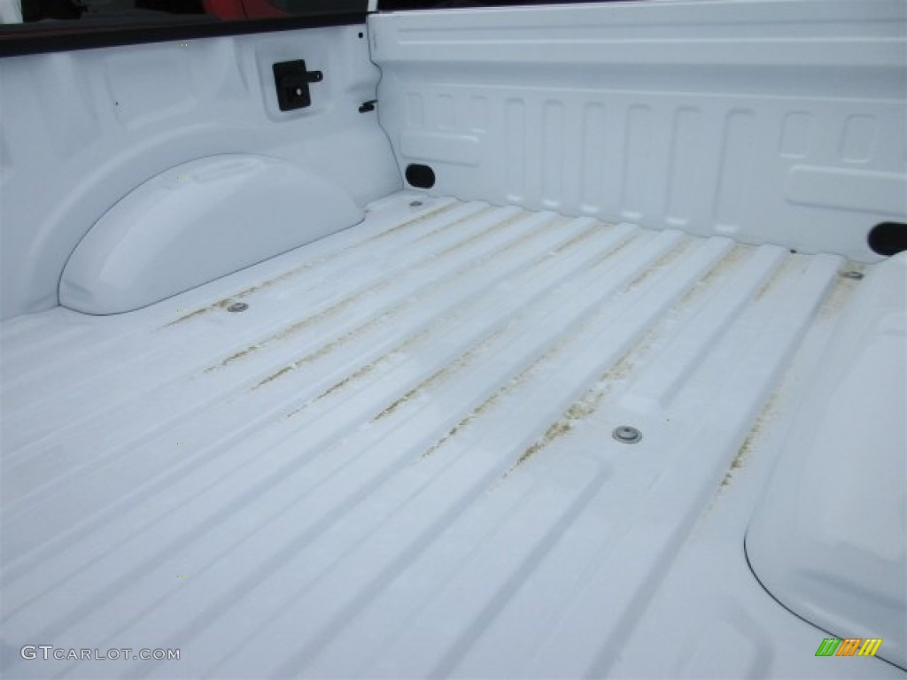 2016 F150 XLT SuperCrew 4x4 - Oxford White / Medium Earth Gray photo #8