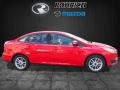 Race Red - Focus SE Sedan Photo No. 2