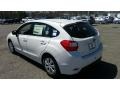 Crystal White Pearl - Impreza 2.0i 5-door Photo No. 4
