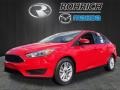 Race Red - Focus SE Sedan Photo No. 7