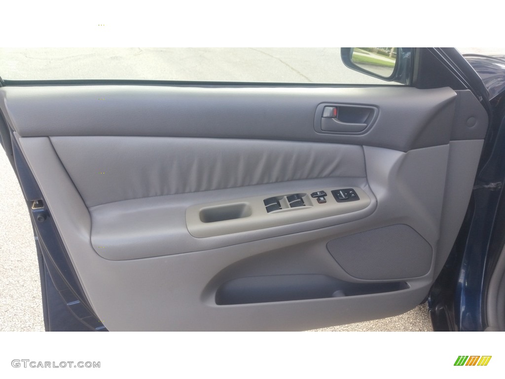 2004 Camry SE - Stratosphere Mica / Dark Charcoal photo #12
