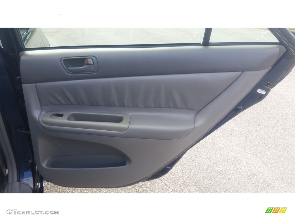 2004 Camry SE - Stratosphere Mica / Dark Charcoal photo #17