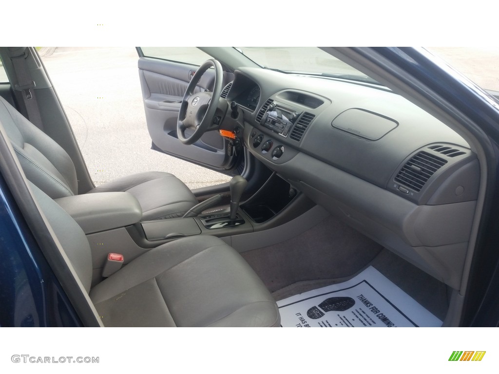 2004 Camry SE - Stratosphere Mica / Dark Charcoal photo #18