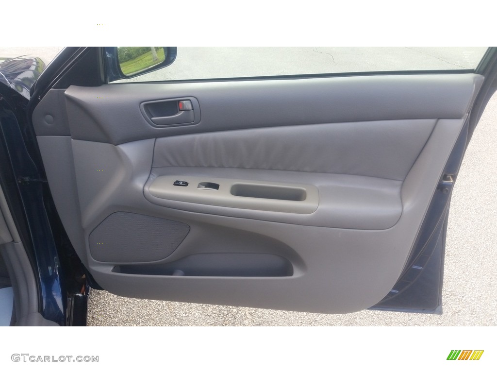 2004 Camry SE - Stratosphere Mica / Dark Charcoal photo #19