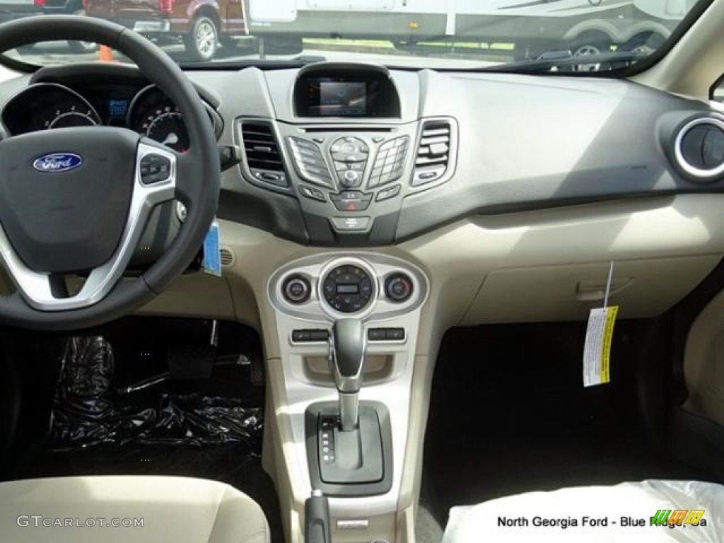 2016 Fiesta SE Hatchback - White Platinum Metallic Tri-coat / Medium Light Stone photo #17