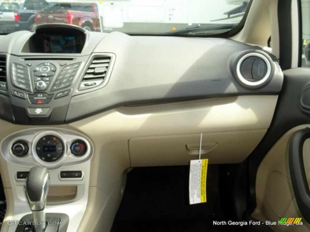2016 Fiesta SE Hatchback - White Platinum Metallic Tri-coat / Medium Light Stone photo #18