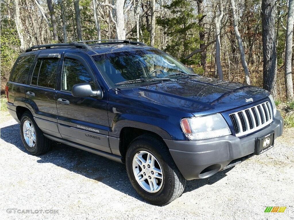 2004 Grand Cherokee Laredo 4x4 - Midnight Blue Pearl / Dark Slate Gray photo #3