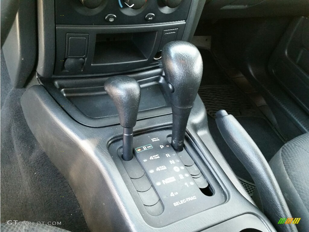 2004 Grand Cherokee Laredo 4x4 - Midnight Blue Pearl / Dark Slate Gray photo #16