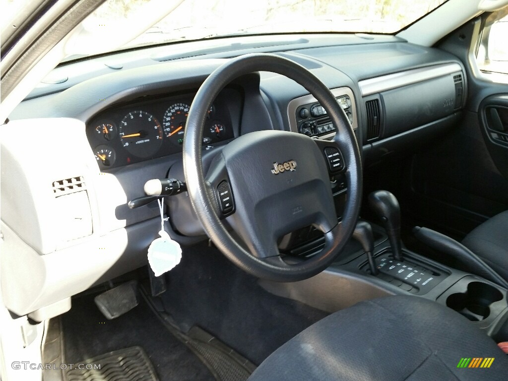 2004 Grand Cherokee Laredo 4x4 - Midnight Blue Pearl / Dark Slate Gray photo #18