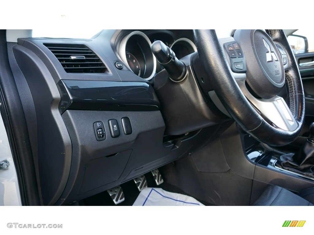 2014 Lancer Evolution GSR - Wicked White / Black photo #15