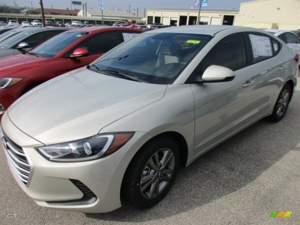 2017 Elantra SE - Beige / Beige photo #2