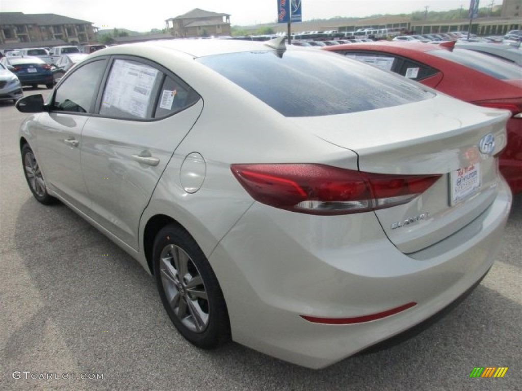 2017 Elantra SE - Beige / Beige photo #4