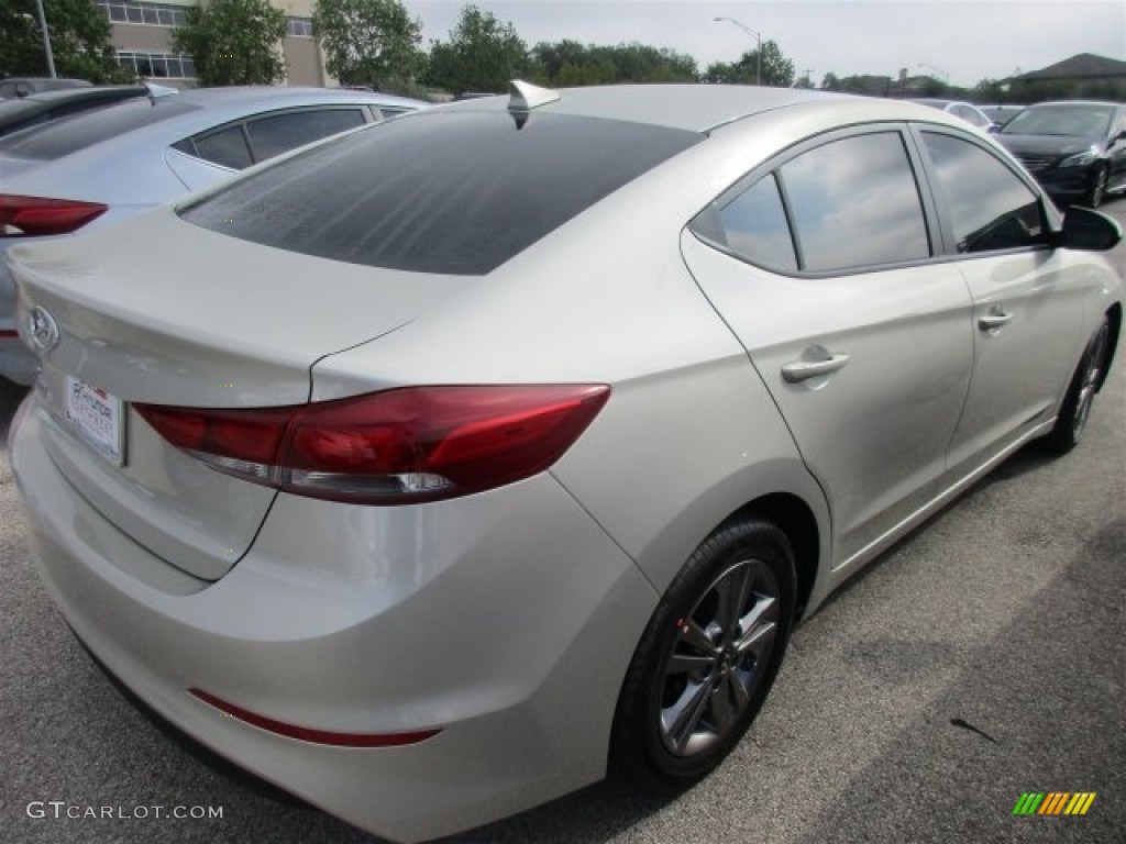 2017 Elantra SE - Beige / Beige photo #6
