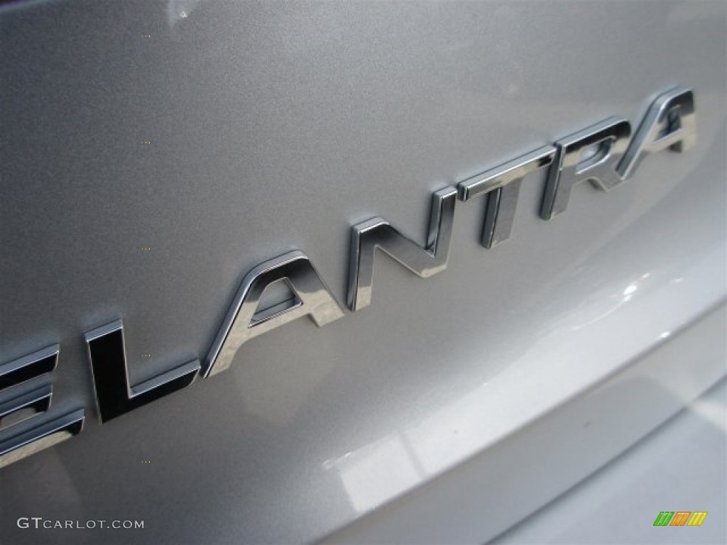 2017 Elantra SE - Silver / Gray photo #6