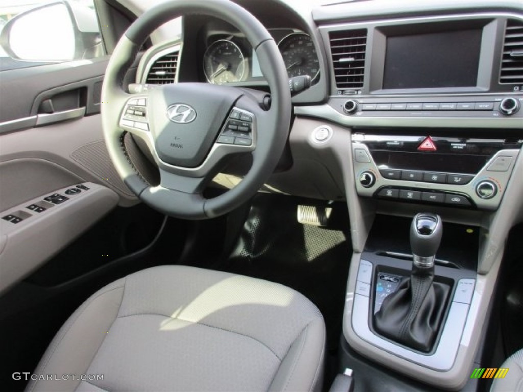2017 Elantra SE - Silver / Gray photo #8