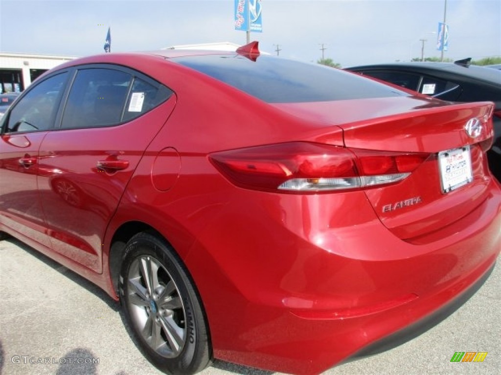 2017 Elantra SE - Red / Gray photo #4