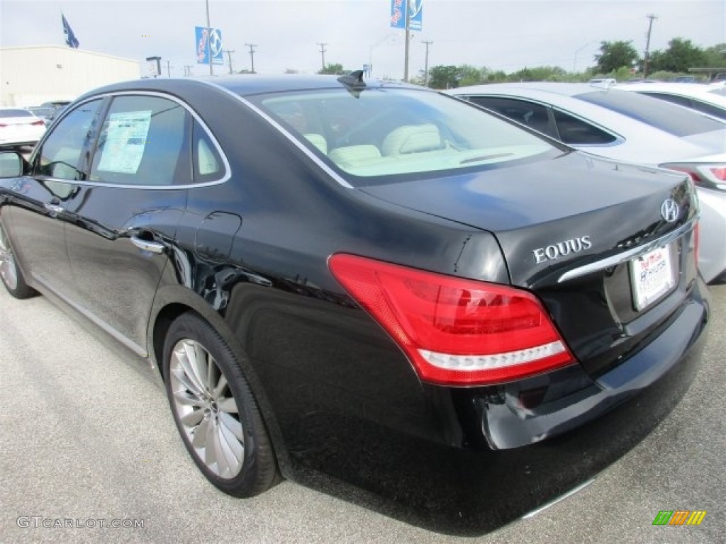 2016 Equus Signature - Caspian Black / Ivory photo #4