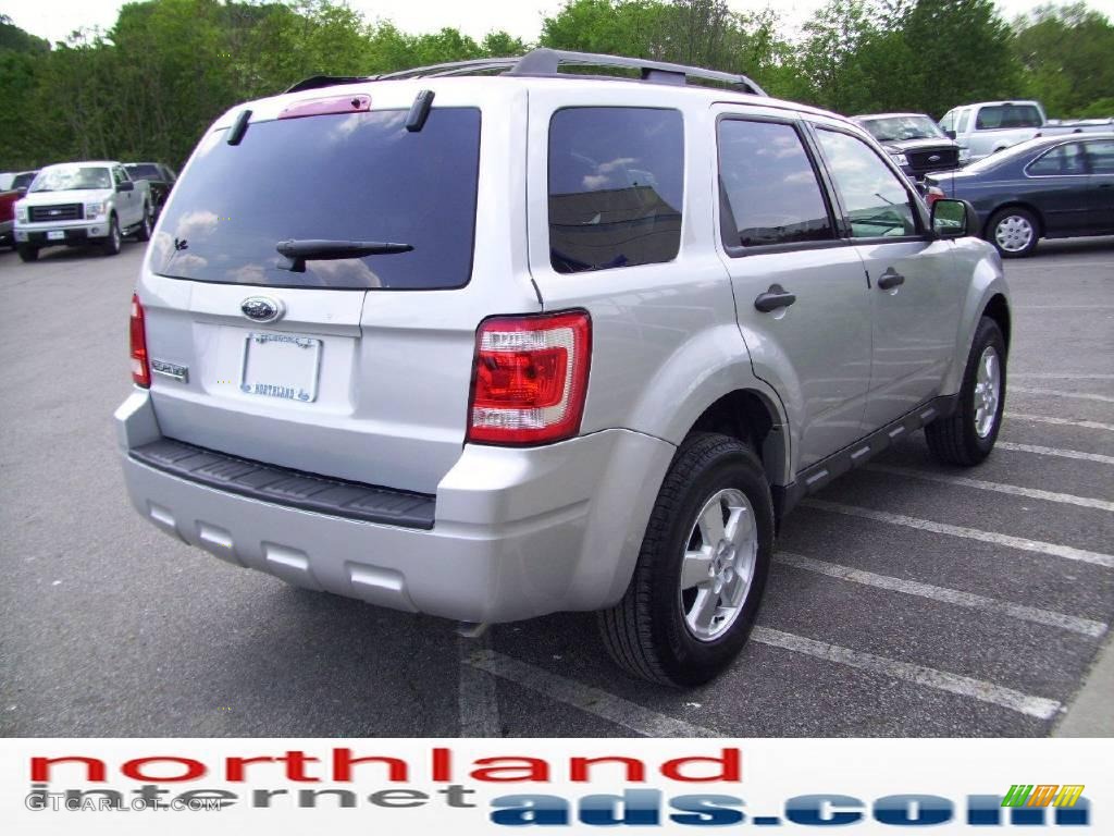 2009 Escape XLT - Brilliant Silver Metallic / Stone photo #4