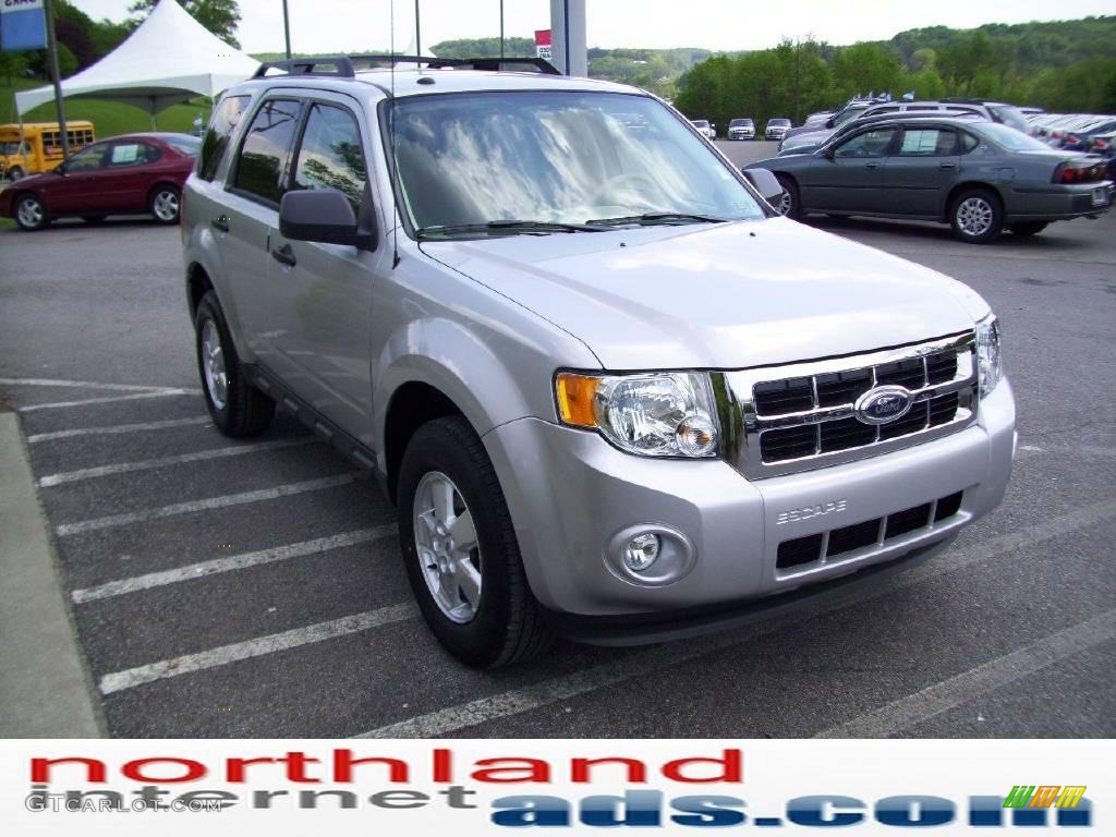 2009 Escape XLT - Brilliant Silver Metallic / Stone photo #5