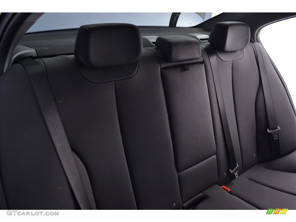 2013 3 Series 320i Sedan - Jet Black / Black photo #19