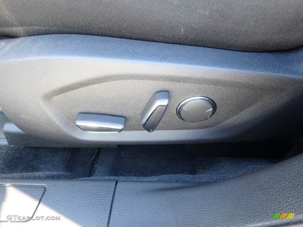 2013 Fusion SE - Ingot Silver Metallic / Charcoal Black photo #20